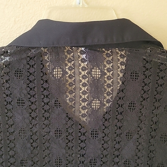Old Navy Womens Black Crochet Lace Button Down Shirt - Size Large - Picture 6 of 9